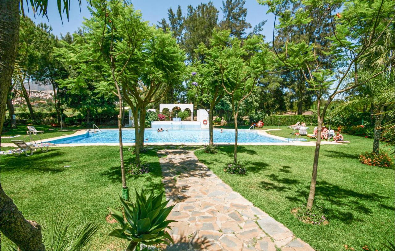 Nice Apartment In Mijas Costa With Kitchen Fuengirola Exteriör bild