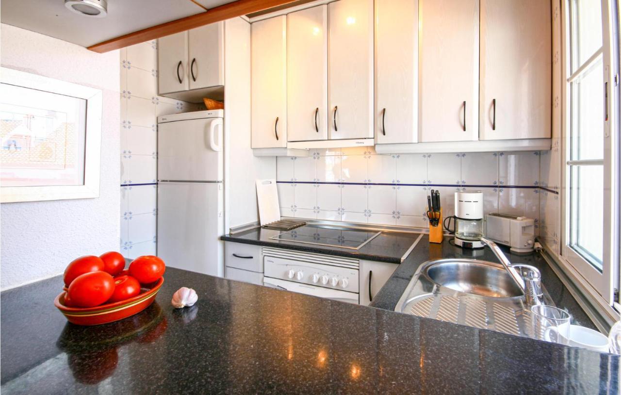 Nice Apartment In Mijas Costa With Kitchen Fuengirola Exteriör bild