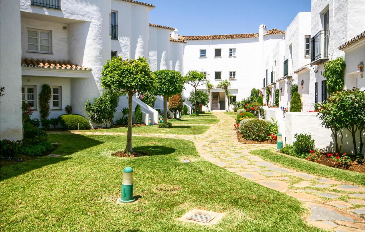 Nice Apartment In Mijas Costa With Kitchen Fuengirola Exteriör bild