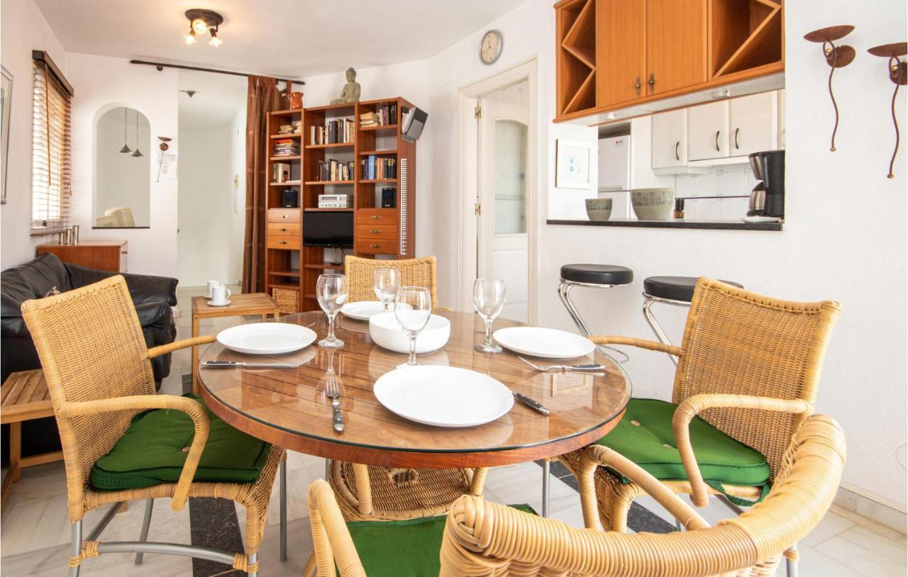 Nice Apartment In Mijas Costa With Kitchen Fuengirola Exteriör bild